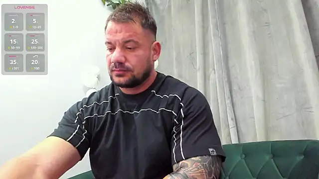 musclemonster31 online show from February 2025 05:43:02 AM