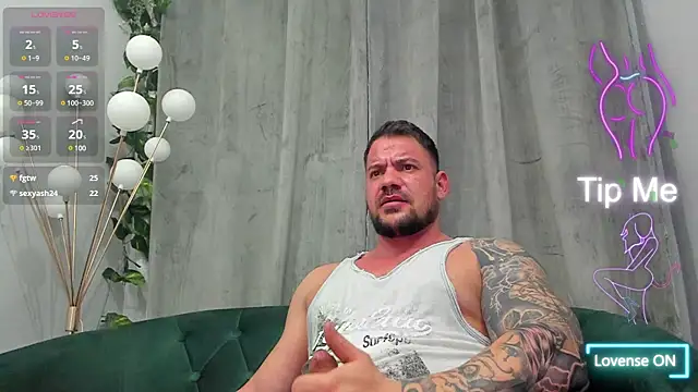 musclemonster31 online show from March 2025 11:26:01 PM