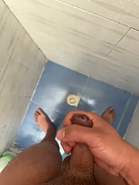 andress2001 online show from November 2025 04:34:02 PM