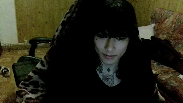 calliemaggotbone online show from December 2025 09:47:02 AM