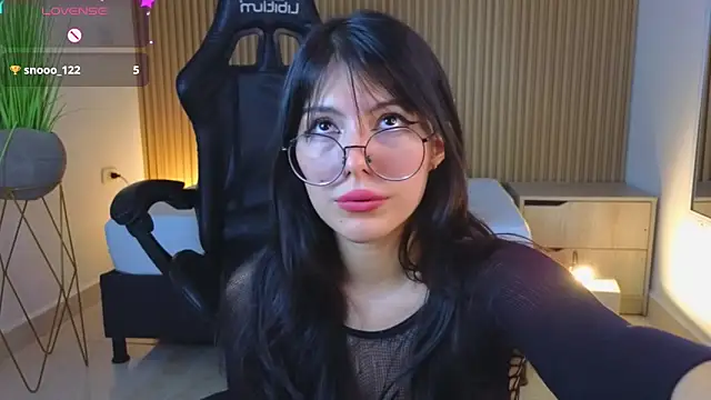 Snapshot of riley_sierra chatting on January 2025 07:28:02 PM riley sierra online show from January 2025 07:28:02 PM