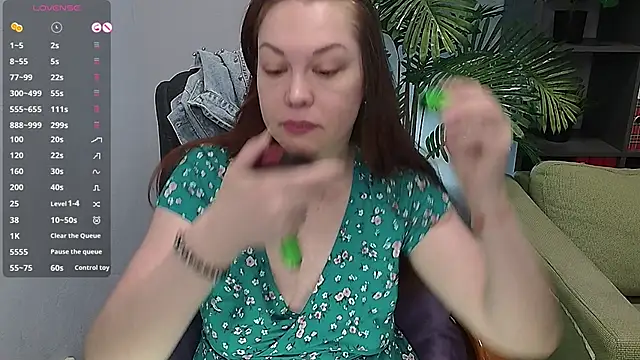 Snapshot of CutieGinger chatting on November 2025 06:10:01 PM CutieGinger online show from November 2025 06:10:01 PM