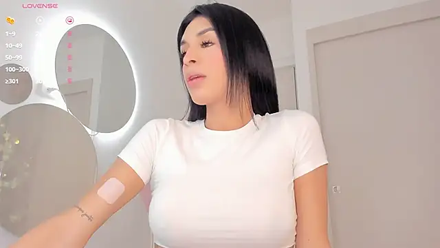 mia yourmommy online show from February 2025 11:04:02 PM