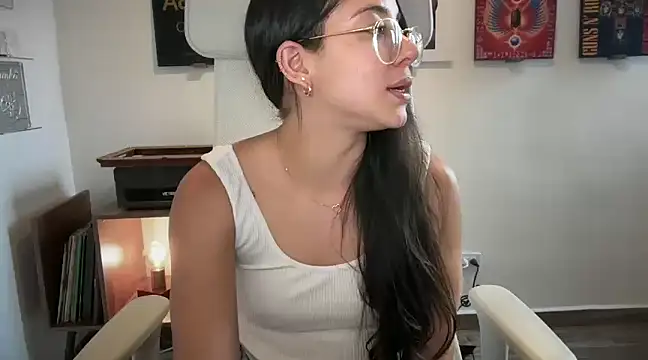 adriana  sosa  online show from February 2025 09:27:02 PM