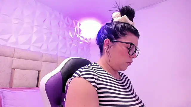 PauletteJ online show from February 2026 11:59:01 AM