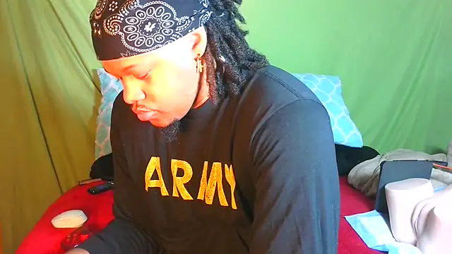 Carolinayoungin online show from October 2025 07:14:01 PM