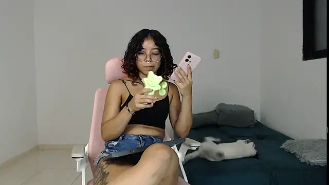 Putaku San online show from December 2024 04:53:02 AM