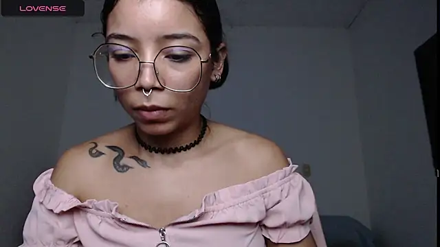 Putaku San online show from September 2025 03:50:01 AM