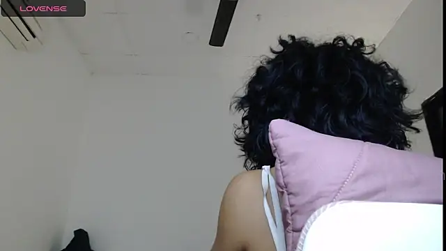 Putaku San online show from October 2025 04:00:02 AM