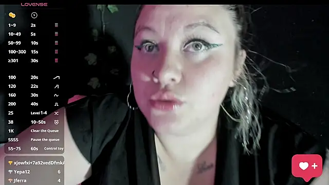 Snapshot of miley_jensen chatting on February 2026 11:11:02 PM miley jensen online show from February 2026 11:11:02 PM