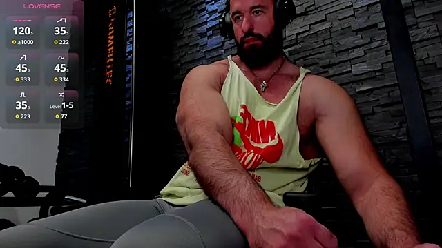 Snapshot of David_Big_Daddy chatting on April 2026 01:09:02 PM David Big Daddy online show from April 2026 01:09:02 PM