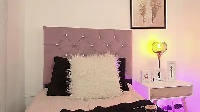 Violet queen20 online show from March 2025 06:19:01 PM