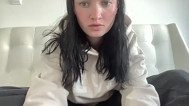 mariemelissah online show from December 2025 08:30:02 AM