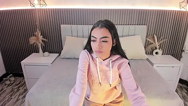 SHANONCLARK online show from September 2025 07:05:01 PM