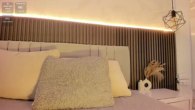 SHANONCLARK online show from October 2025 07:03:02 PM