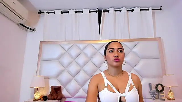 brittany069 online show from March 2025 04:39:02 AM