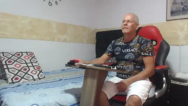 VALENTINO1983  online show from September 2025 05:29:01 AM