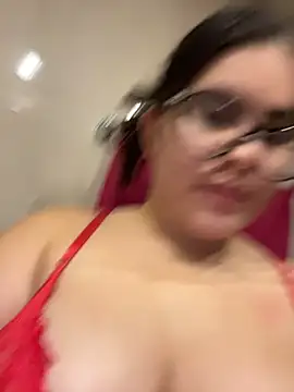 Snapshot of Valenhill@xh chatting on July 2026 03:50:01 AM Valenhillxh online show from July 2026 03:50:01 AM