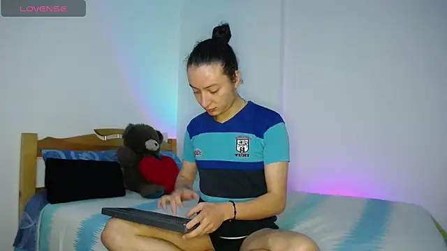 monkeywillwhite online show from December 2024 10:23:02 PM