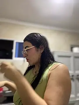 Lia flowers online show from March 2025 12:00:02 AM