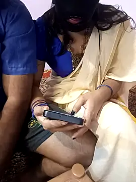 Snapshot of Mallu-Gayathri_Arun chatting on February 2025 02:05:01 PM Mallu-Gayathri Arun online show from February 2025 02:05:01 PM