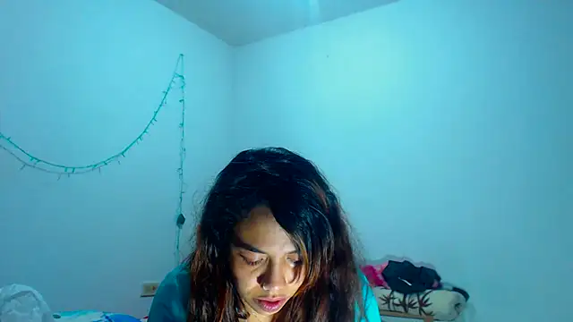 AmaraRoberts420 online show from December 2024 01:03:01 AM