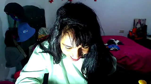 AmaraRoberts420 online show from September 2025 06:41:02 PM