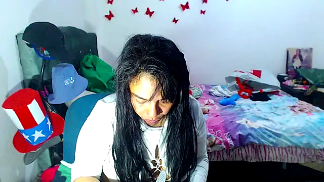 AmaraRoberts420 online show from September 2025 02:30:01 PM