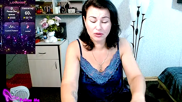 BeatriksS online show from October 2025 06:03:01 PM