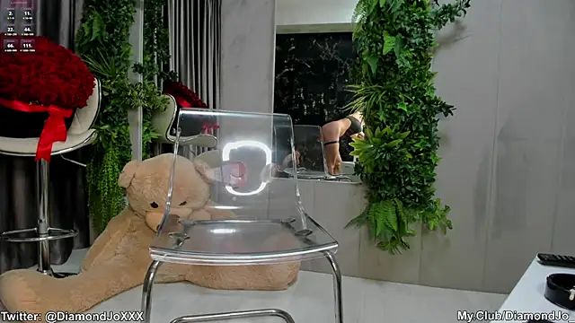 DiamondJo  online show from February 2025 12:05:01 AM