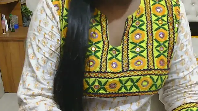 Snapshot of esita_1212 chatting on February 2026 02:07:02 AM esita 1212 online show from February 2026 02:07:02 AM