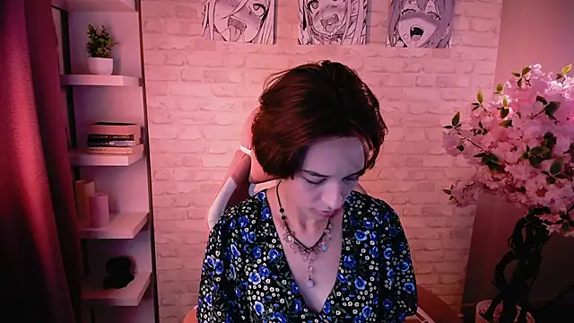 VivianLy  online show from September 2025 11:10:01 AM