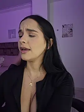 Snapshot of heyshaa chatting on November 2025 09:13:01 PM heyshaa online show from November 2025 09:13:01 PM