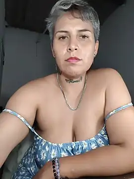 Snapshot of Yessi_rousse chatting on May 2026 11:12:03 PM Yessi rousse online show from May 2026 11:12:03 PM
