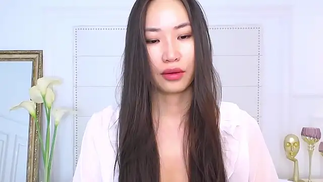 NaomiYuu online show from January 2025 02:43:01 AM