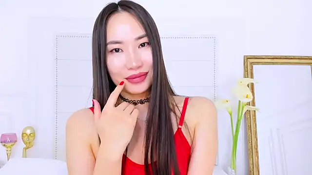 NaomiYuu online show from March 2025 05:39:01 AM