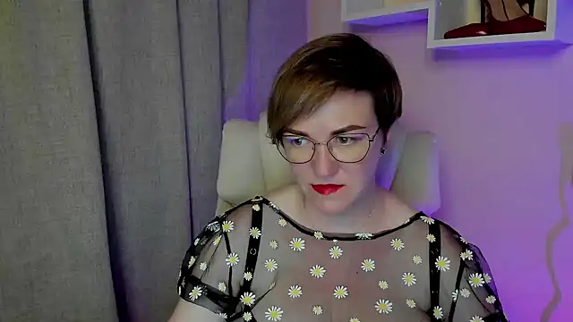Snapshot of feliziaDesire chatting on June 2026 07:04:01 PM feliziaDesire online show from June 2026 07:04:01 PM