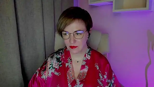 Snapshot of feliziaDesire chatting on July 2026 06:05:01 AM feliziaDesire online show from July 2026 06:05:01 AM