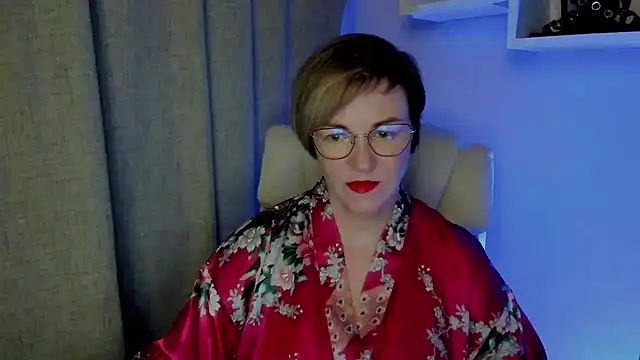 Snapshot of feliziaDesire chatting on July 2026 06:07:02 AM feliziaDesire online show from July 2026 06:07:02 AM