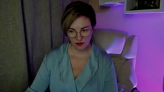 Snapshot of feliziaDesire chatting on July 2026 03:45:02 AM feliziaDesire online show from July 2026 03:45:02 AM
