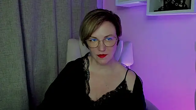 Snapshot of feliziaDesire chatting on July 2026 05:55:02 AM feliziaDesire online show from July 2026 05:55:02 AM