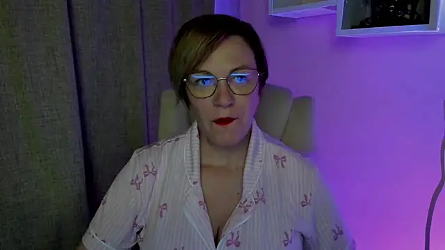Snapshot of feliziaDesire chatting on July 2026 03:31:02 AM feliziaDesire online show from July 2026 03:31:02 AM