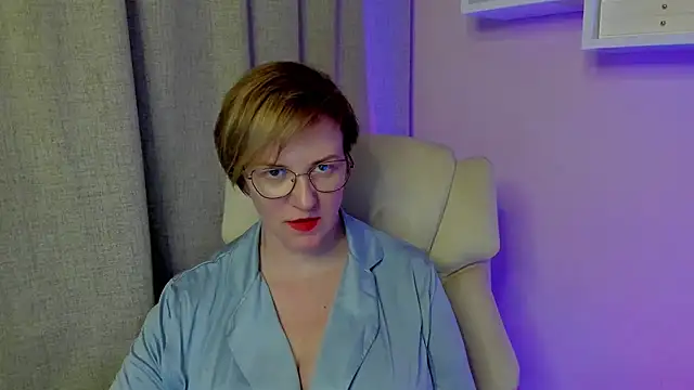 Snapshot of feliziaDesire chatting on July 2026 03:21:02 PM feliziaDesire online show from July 2026 03:21:02 PM