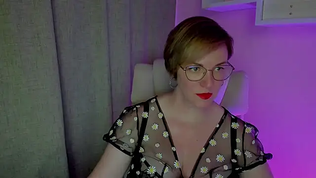Snapshot of feliziaDesire chatting on July 2026 12:37:01 PM feliziaDesire online show from July 2026 12:37:01 PM