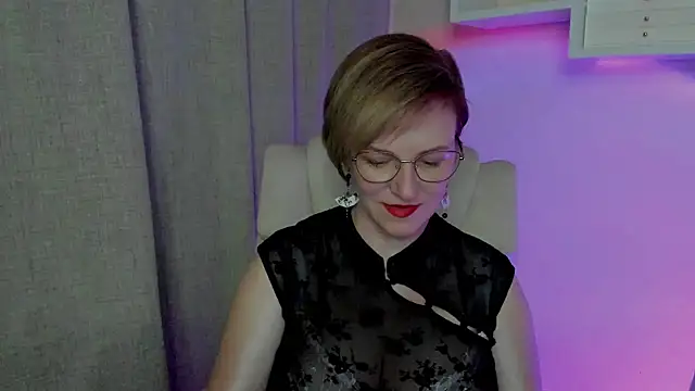 Snapshot of feliziaDesire chatting on August 2026 12:58:02 PM feliziaDesire online show from August 2026 12:58:02 PM
