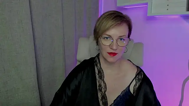 Snapshot of feliziaDesire chatting on August 2026 03:38:02 PM feliziaDesire online show from August 2026 03:38:02 PM