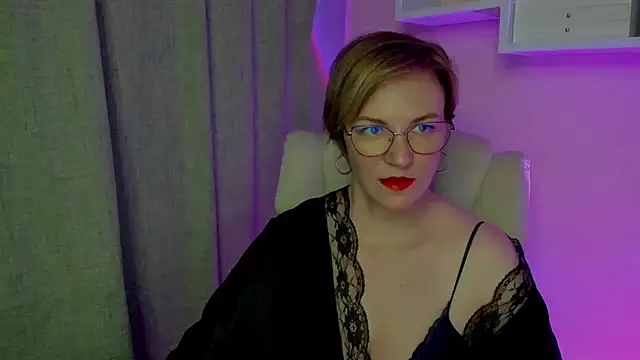 Snapshot of feliziaDesire chatting on August 2026 03:43:01 AM feliziaDesire online show from August 2026 03:43:01 AM