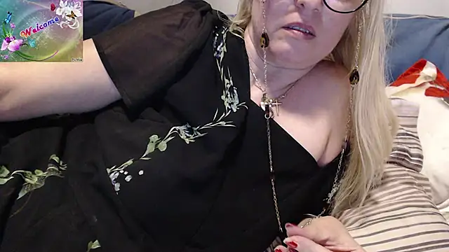 martachatte online show from September 2025 07:50:02 PM