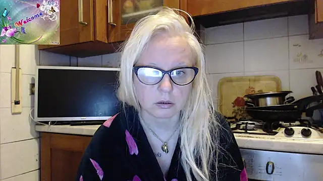 martachatte online show from October 2025 03:04:02 AM