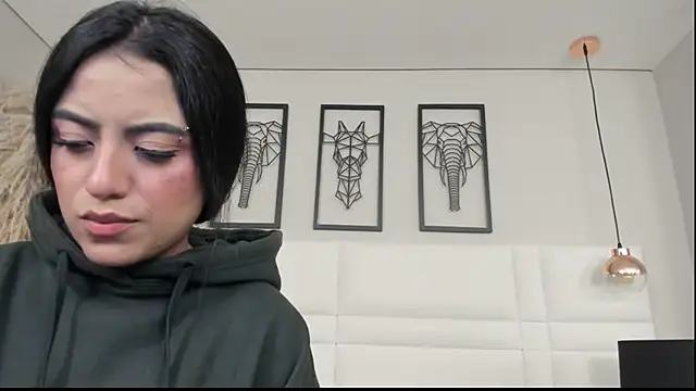 Rebeca jones online show from September 2025 12:10:02 PM